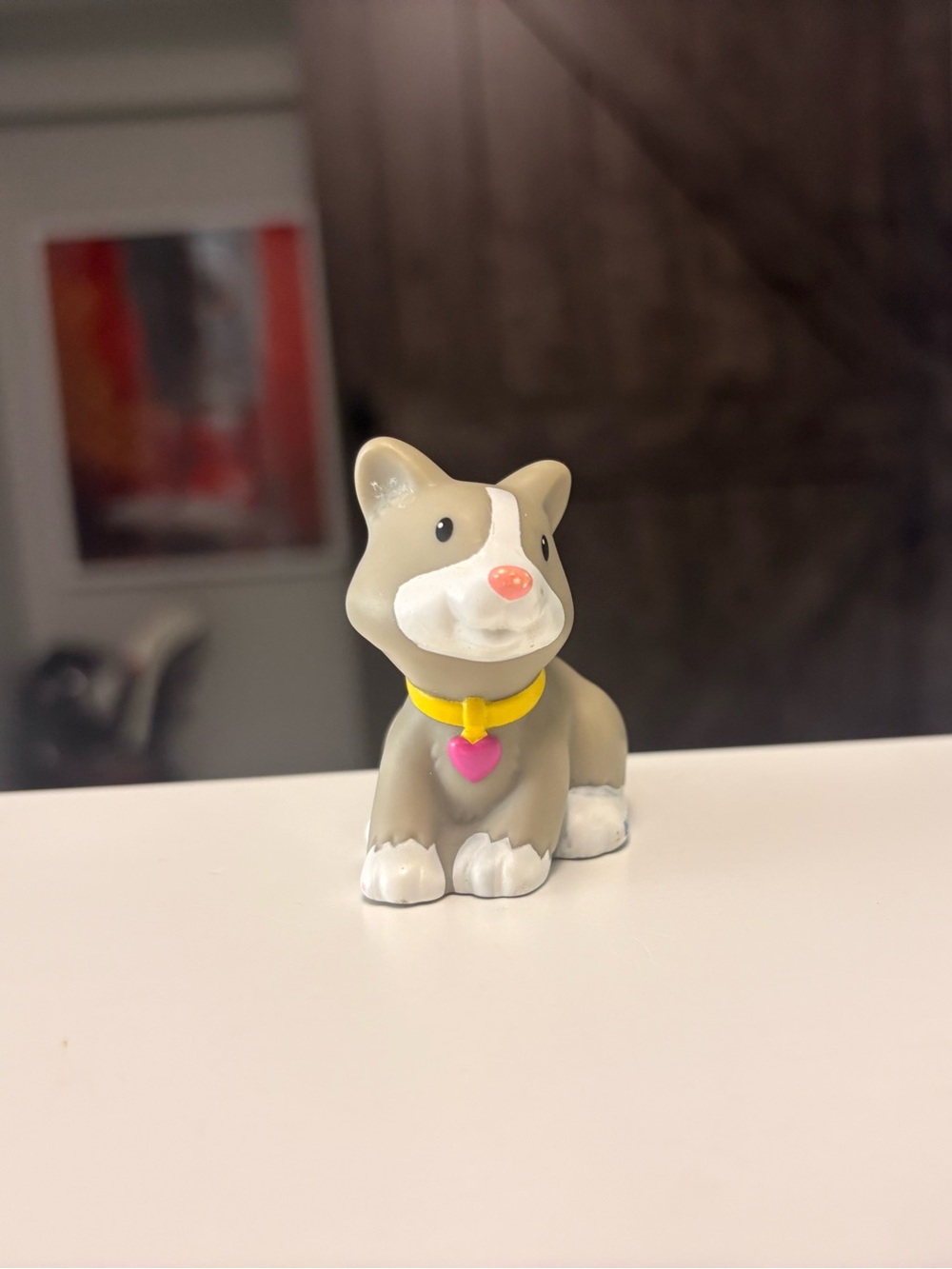 Fisher Price Little People Gray White Cat Figure Yellow Collar Heart Tag